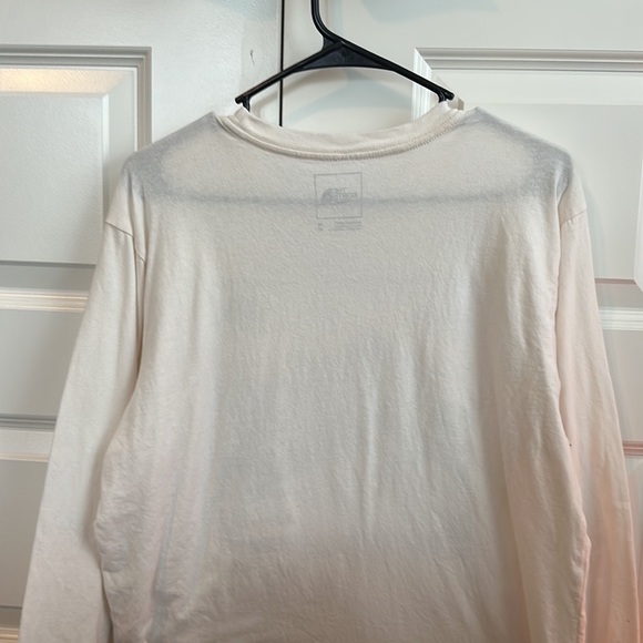 North Face Tee. - Picture 2 of 3